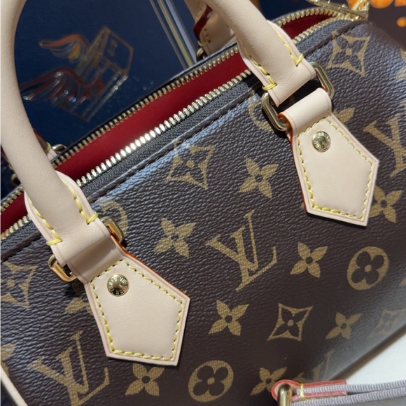 Louis Vuitton Monogram Speedy Bandouliêre 20 Beige Strap NEW - Picture 8 of 15